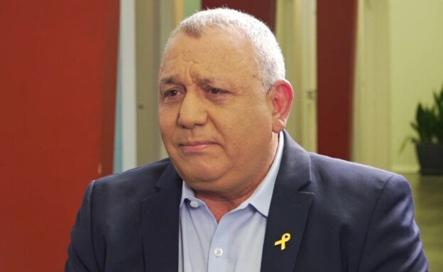 דרמה פוליטית: איזנקוט בדרך לעזוב את המחנה הממלכתי