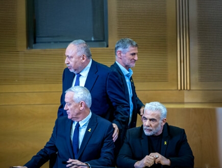 "כל אחד רוצה להיות רה"מ הבא, לא תראה את זה אצל נתניהו"