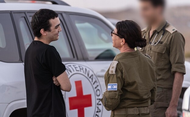 עידן אלכסנדר חושף פרטים חדשים: "ישנו במסגדים וברחוב"