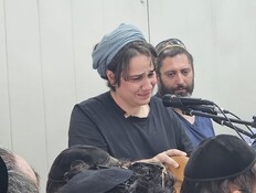 "כמה חיכית לתינוק, לא מאמינה שהוא לא יכיר אותך"
