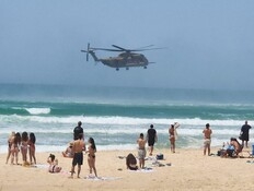 מטוס קל התרסק בחוף בת ים: נער בן 15 חולץ במצב אנוש