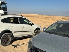 הלוחמים מתאמנים בבסיס לפני כניסה לעזה, בחוץ רכבם נגנב