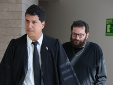 ביהמ"ש המחוזי הורה לשחרר את אוריך ממעצר בית