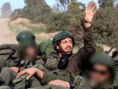 "ב-7 באוקטובר הוא עלה על מטוס לארץ. יצא להגן על הבית"