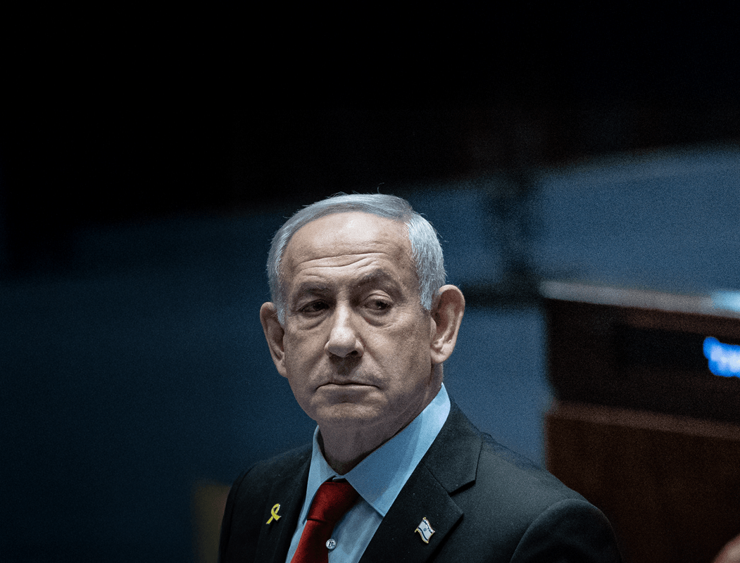 כמעט שנתיים אחרי הטבח: נתניהו הגיע לביקור בניר עוז
