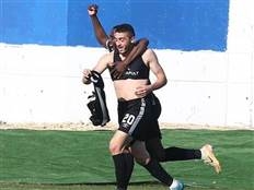 "זכות להילחם למען עמנו בפלסטין, גאווה לייצג אותם"