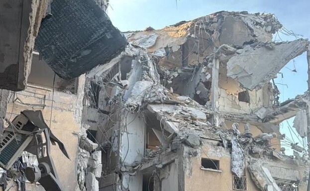 פגיעה ישירה בסורוקה, 3 פצועים קשה בנפילה בגוש דן