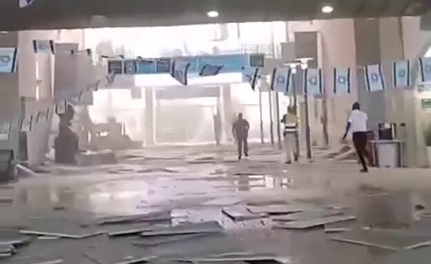 פגיעה ישירה בסורוקה, 2 פצועים קשה בנפילה בגוש דן
