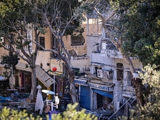 שני מטחים רצופים מאיראן: כ-30 טילים שוגרו, 23 נפצעו