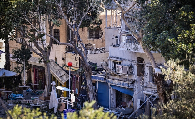 שני מטחים רצופים מאיראן: כ-30 טילים שוגרו, 23 נפצעו