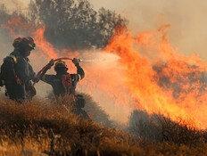פינויים בבתי מלון בכרתים בשל שרפת ענק שמשתוללת באי