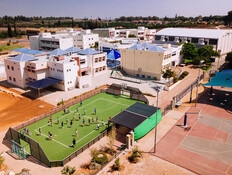 מעל הראש של הילדים: התוכנית שמקדמת הממשלה