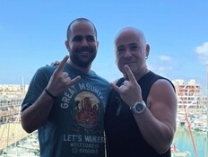 הסולן נפגש לראשונה עם ירדן ביבס: "איש טהור"