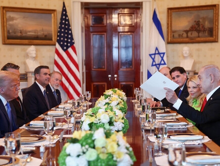 טראמפ בפגישה עם נתניהו: "אני עוצר מלחמות"