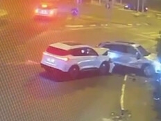 מרדף מסוכן נגמר בתאונה: השוטרים הופתעו לגלות מי נהג